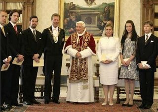 [Luxemburg_Papst.jpg]