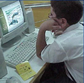 [ninoComputadora.jpg]