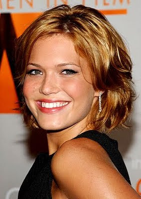 Woman And Men Hair Style Mandy Moore Short Layered Haircuts In Winter 2010