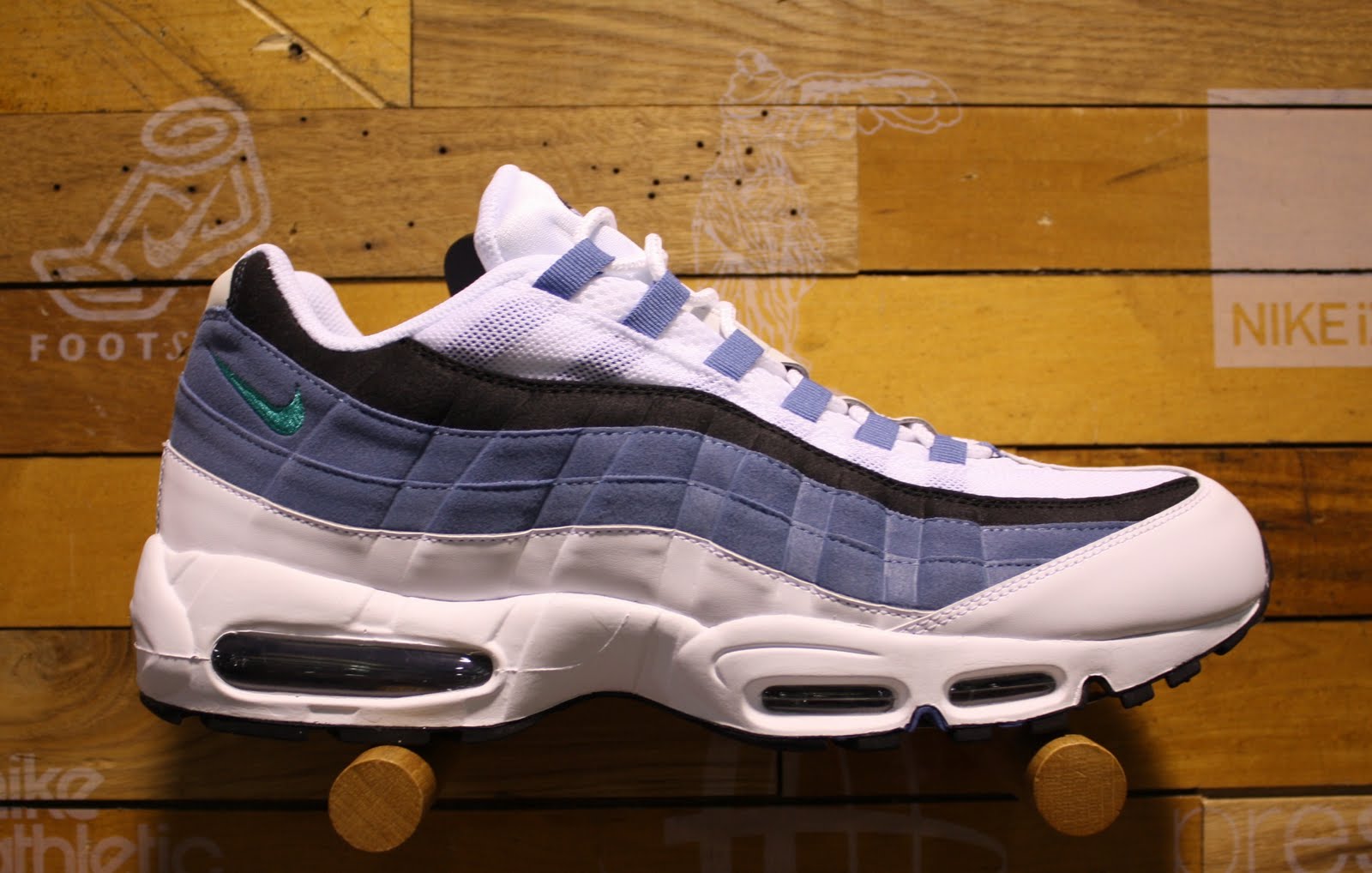 nyc to paris jordan 1 pink