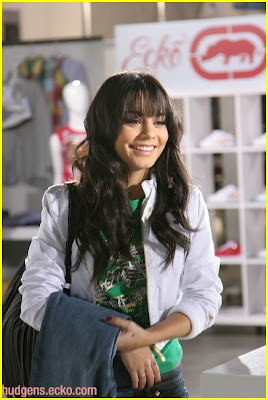 http://3.bp.blogspot.com/_-NbL8W9Jnco/StdExsr7YeI/AAAAAAAAGQ0/1KaSb2XMY6o/s400/vanessa-hudgens-ecko-red-pics-02.jpg