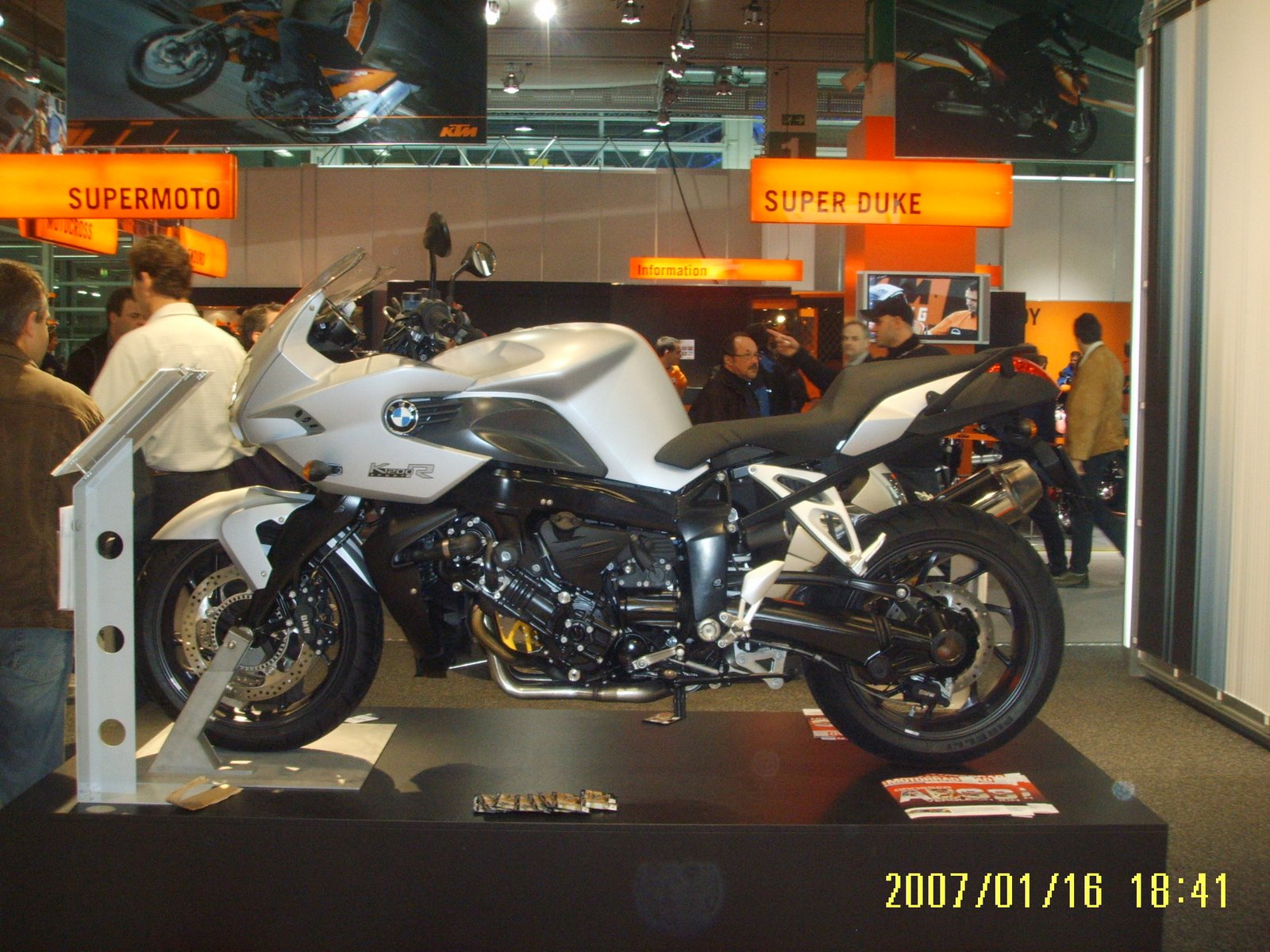 [Exposiçao+internacional+motos+Zurique+2007+004.jpg]