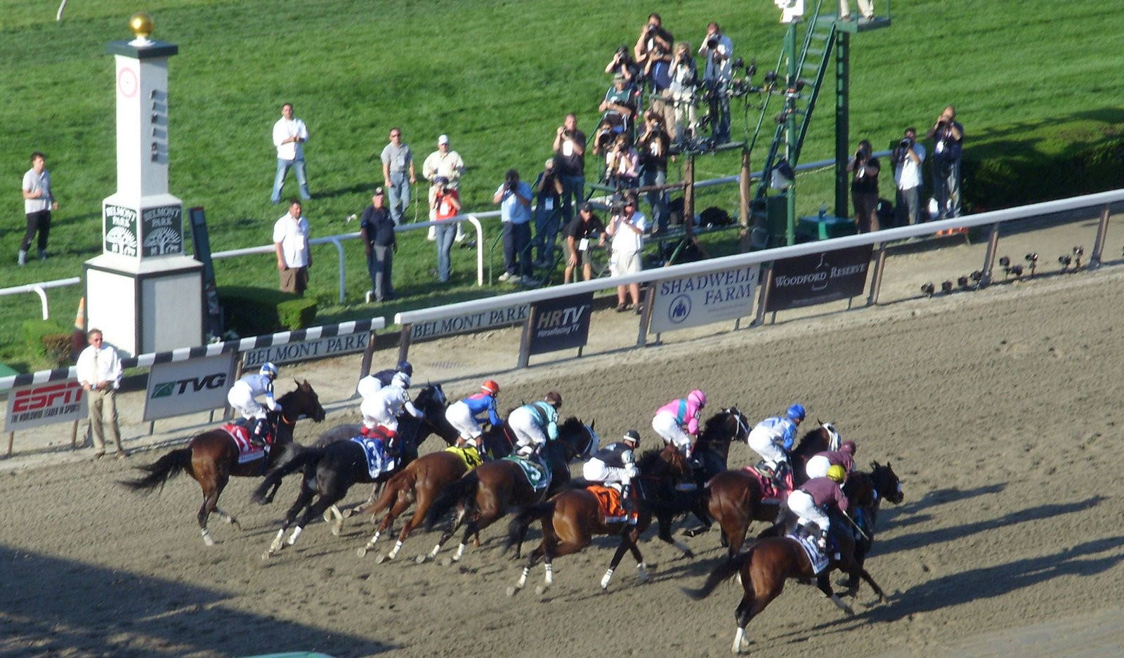 [They're+off+in+the+Belmont.JPG]