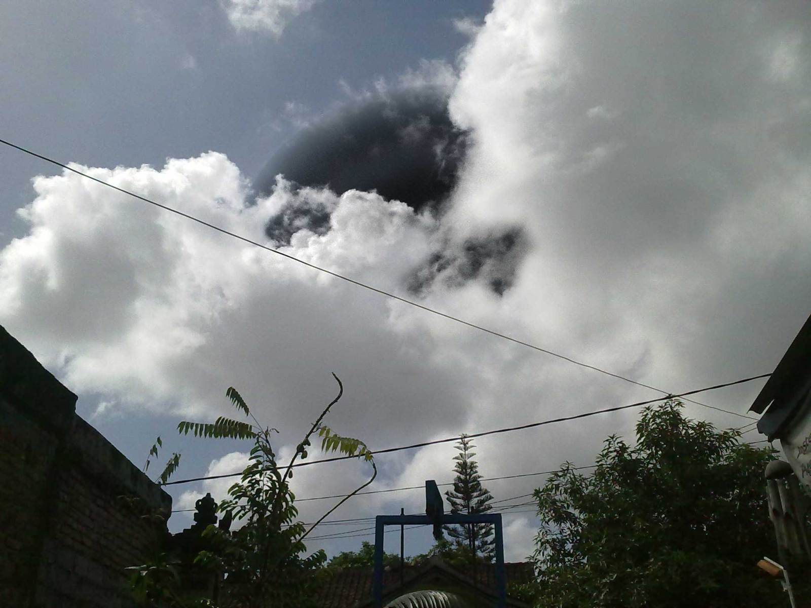 Penampakkan Benda Langit Aneh di Denpasar !