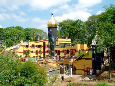 [Hundertwasser__08.jpg]