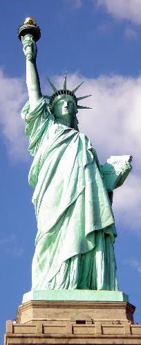 [recensione-statua-della-liberta-new-york-P11964PZ.jpg]