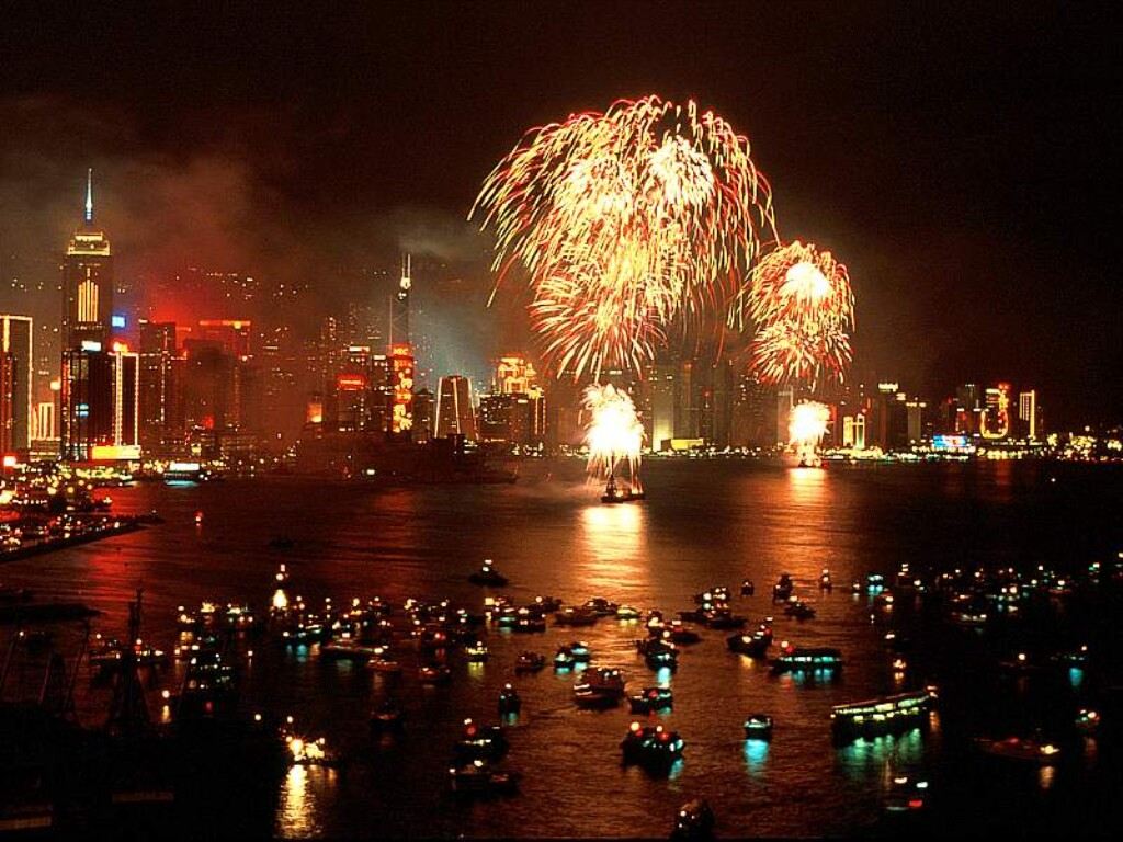 http://3.bp.blogspot.com/_-UU5Sk5Qt60/TTa1NZOKirI/AAAAAAAADrw/mbE0BA5-U6U/s1600/new-year-fireworks-hk.jpg