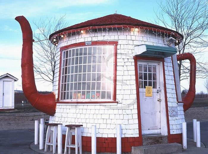 Teapot Dome Gas Station in Zillah, Washington