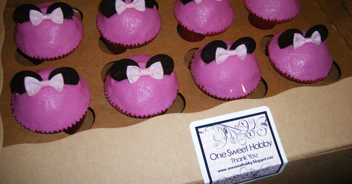 One Sweet Hobby: Minnie Mouse Cupcakes
