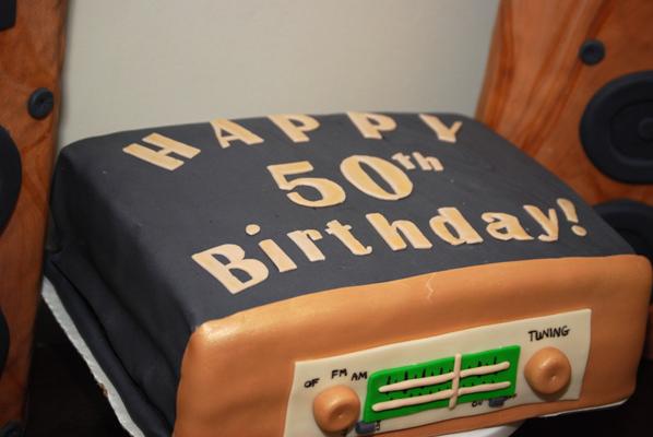 Barbara&rsquo;s Digital Photography Blog: Speaker and Tuner Cake