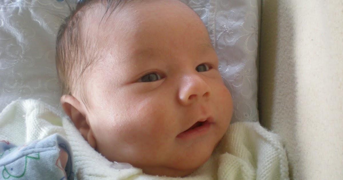 Bebek Büyütüyorum Emre 1 Aylık Oldu, Elif Biraz Hasta