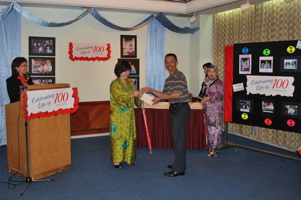 Naib Johan bagi kategori Borneo Bulletin