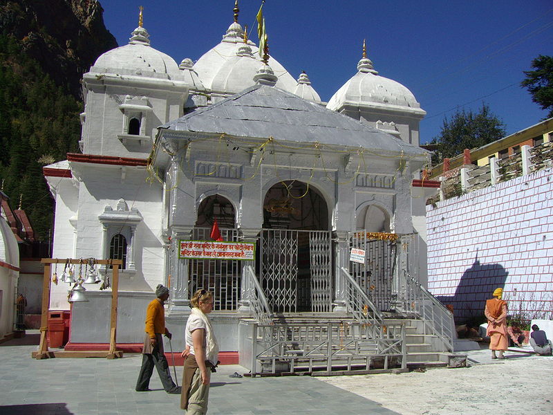 [800px-Gangotri_temple.jpg]