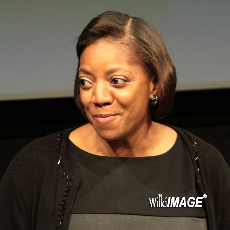 Joellen Desaint