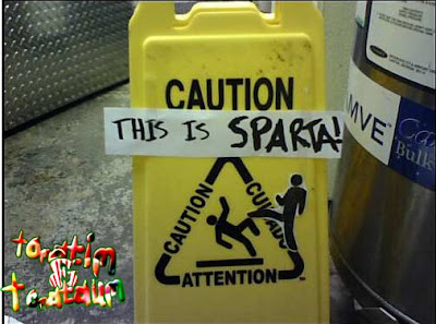 Placas e letreiros com mensagens engracadas... - Página 3 This-is-sparta