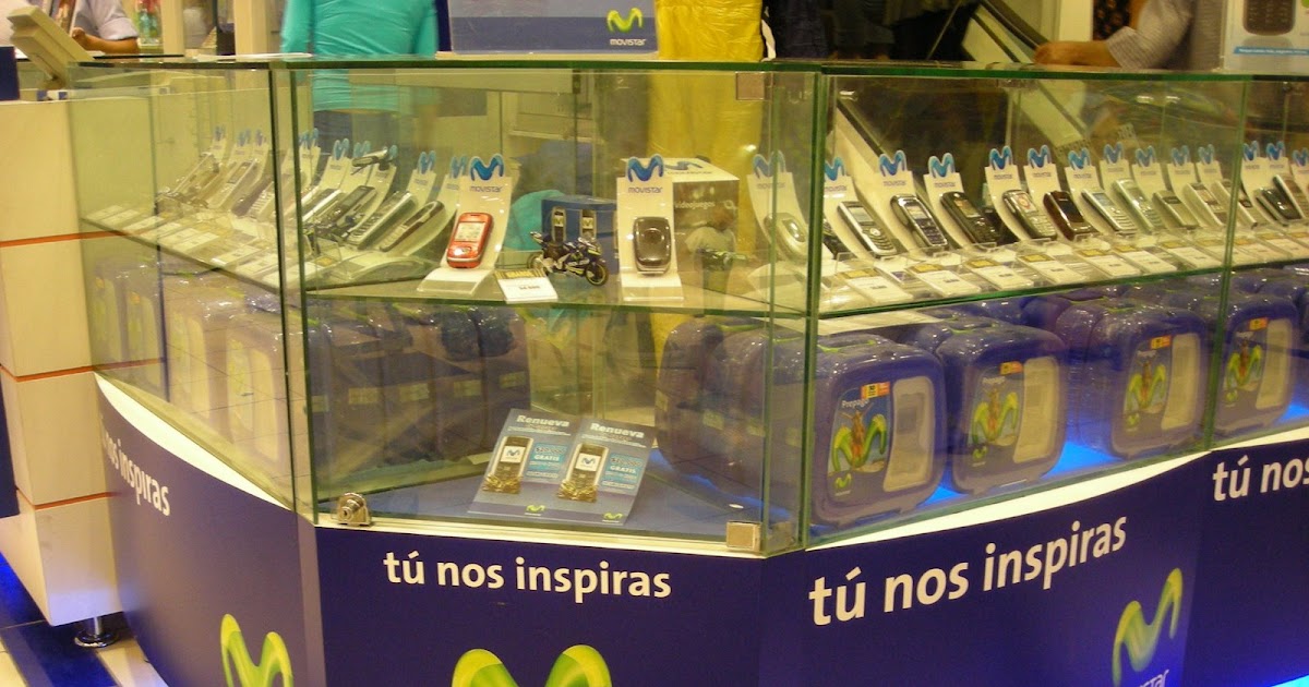 Produccionvisual Diseño de Espacios: Muebles de Celulares para Tienda
