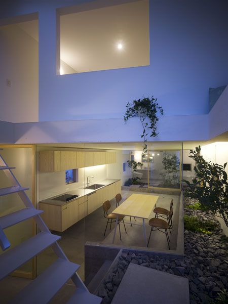 [House-in-Nagoya-by-Suppose-Design-Office_026.jpg]