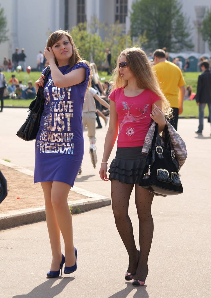 Joy of Tights (aka pantyhose) Top 10 reasons to wear sandals with tights
