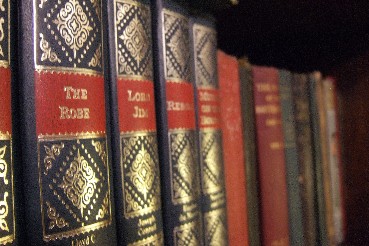 [DSCF7775-Books-R.JPG]
