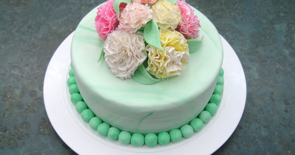 DREAM OF SWEETS Carnation Cake