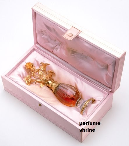 Dating perfume bottles