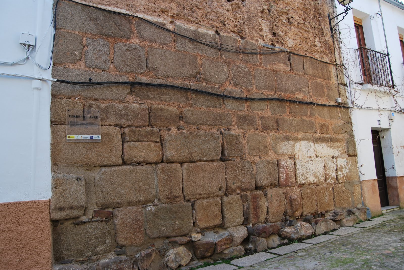 Opiniones de gayo norbano flaco consul en 24 a c