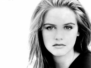 Alicia Silverstone sexy wallpapers