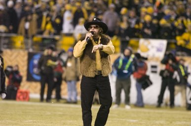 [08_BAL3_openingshow_102119.jpg]