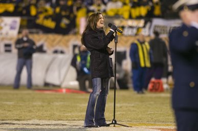 [08_BAL3_nationalanthem_102118.jpg]