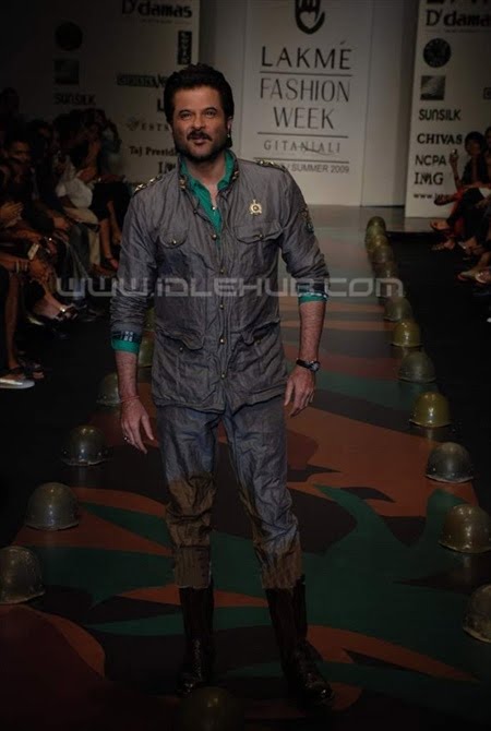 Anil Kapoor at Lakme Fashion Week summed up with a Fashion Parade