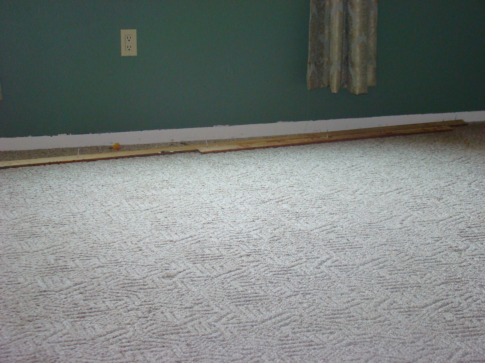 [Baseboards+Off.JPG]