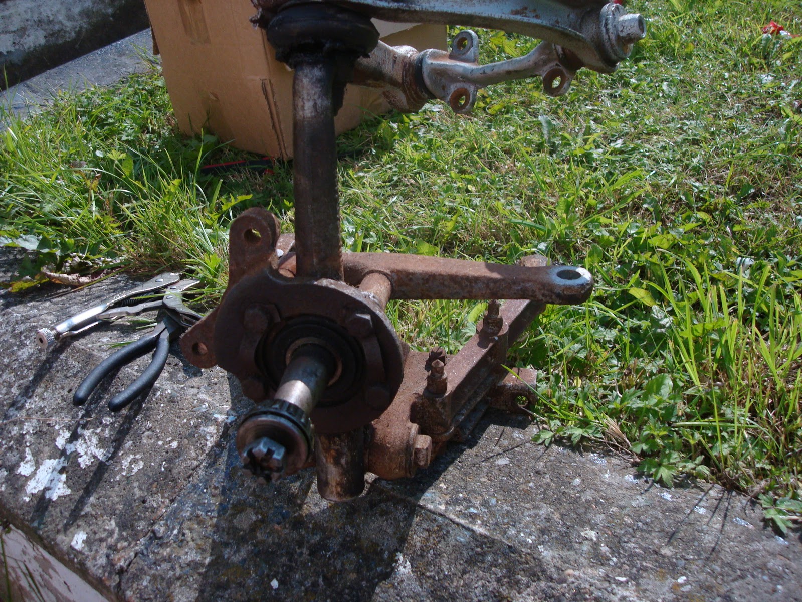 Reliant Scimitar GTE V8 Build Front Suspension rebuild Part 1 Break Down