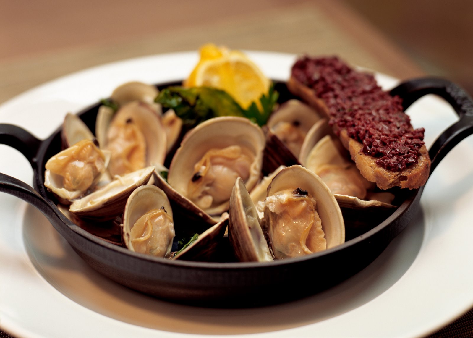 [Food_-_Clams_V1_26134_med.jpg]