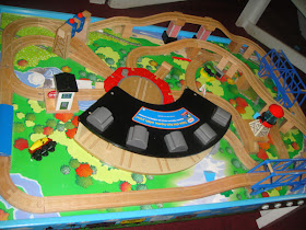 wooden toy train track layouts