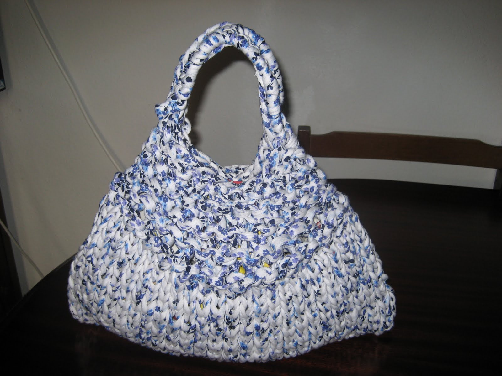 [=?ISO-8859-1?Q?SACOLAS_DE_TRAPILHO_EM_TRIC=D4_001=2Ejpg?=-704824]