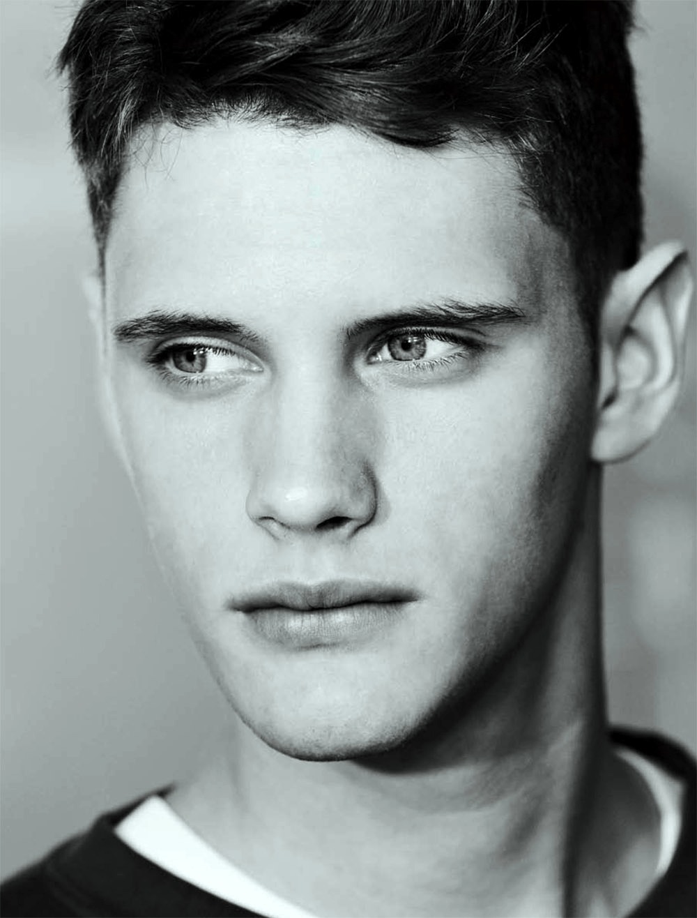 [Thierry_Mugler.jpg]