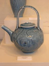 Incised t-pot