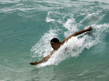 [obama+beach.jpg]