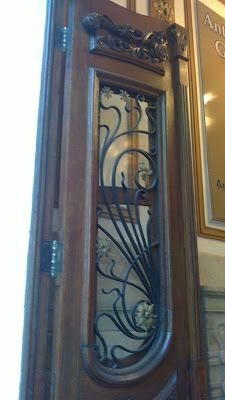 Ecléctica Buenos Aires: Puertas y algo más.