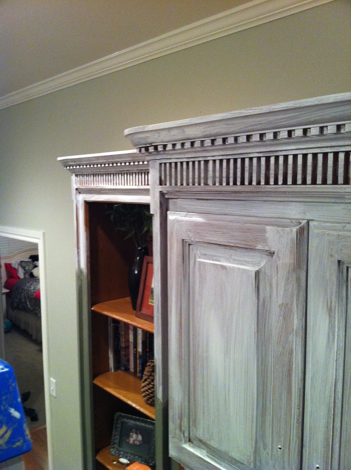 Painting Clean Dentil Molding