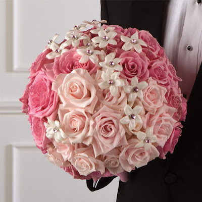 Bridal Bouquet 350 Please contact Leanne Lee Barber for all your Wedding 