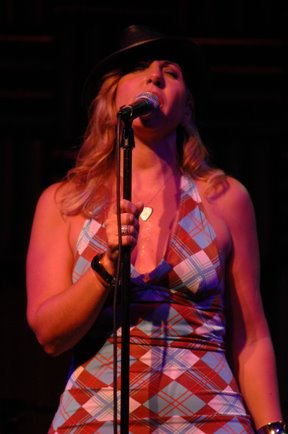 [ElizaNeals-Joe'sPub-01.jpg]