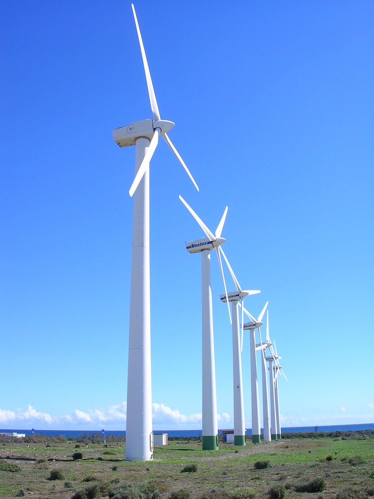 [molinos+viento+pozo+a.JPG]