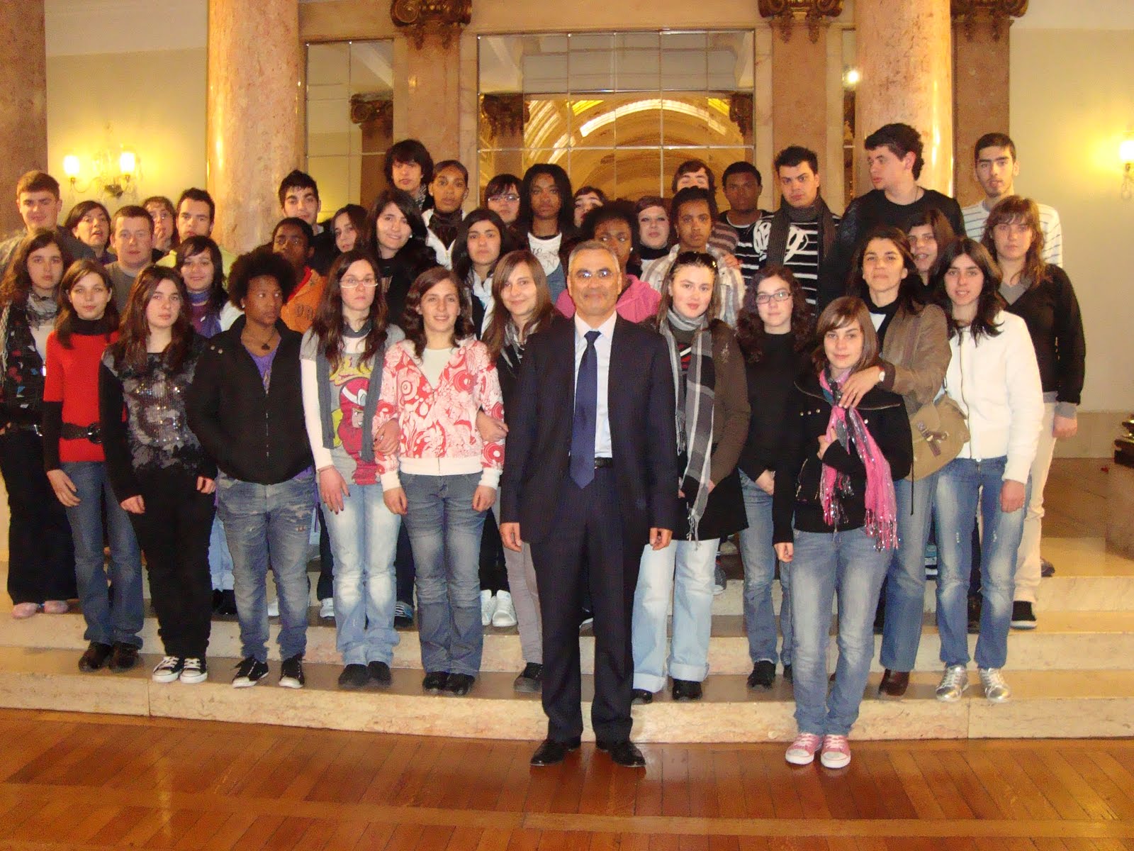 LETRAS E CONTEÚDOS Escolas de Moimenta da Beira e Castro Daire na AR