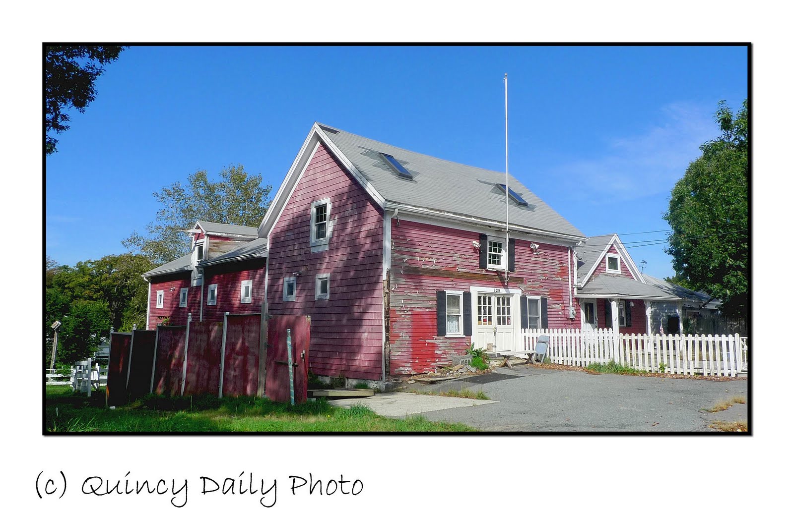 Quincy Daily Photo Thursday Is This Old House Or Barn Day