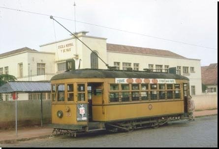 [em+frente+a+escola+primeiro+de+maio.JPG]