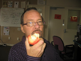 Applez eating apples