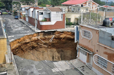 Este SI es un agujero!!!  Agujero+guatemala+6