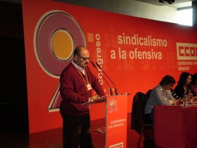 [LuisAngelAguilaren9CongresoCCOOAB071108.JPG]