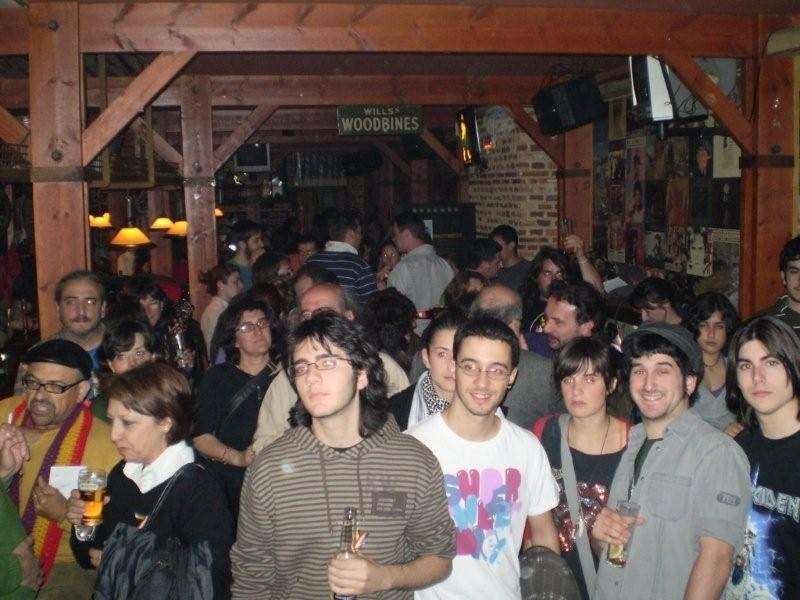 [publicoasistentefiestarepublicanaIU09.JPG]